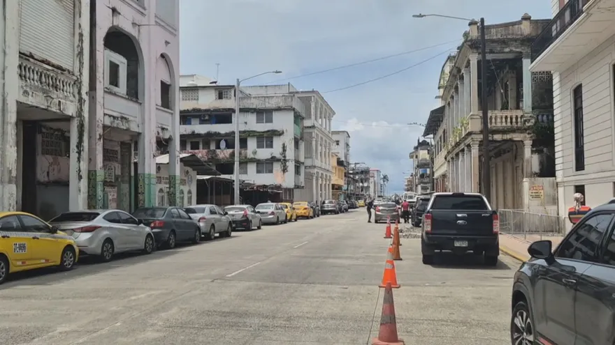 Desfiles patrios de Colón: autoridades acuerdan retomar recorrido por la Avenida Bolívar