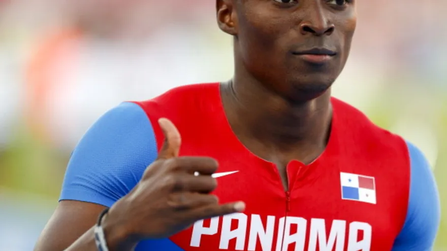 Alonso Edward gana con firmeza en Rabat