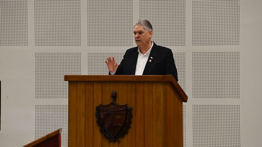 Exministro Alejandro Gil Fernández