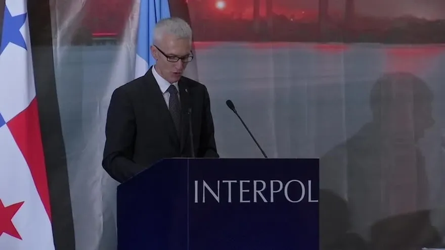 Solicitudes de detención a Interpol