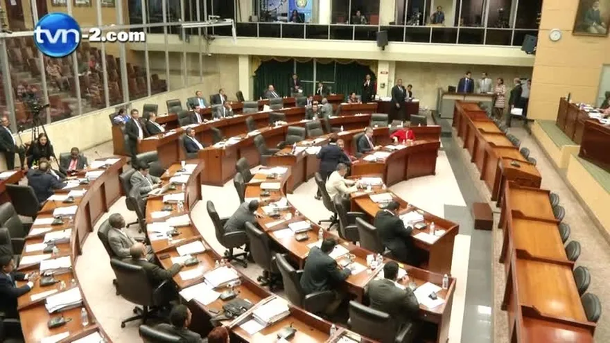 Asamblea reconsidera el proyecto de estacionamientos