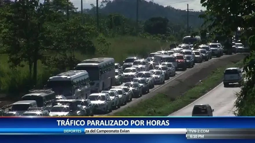 Cadena de choques estanca el tráfico desde y hacia Panamá Oeste