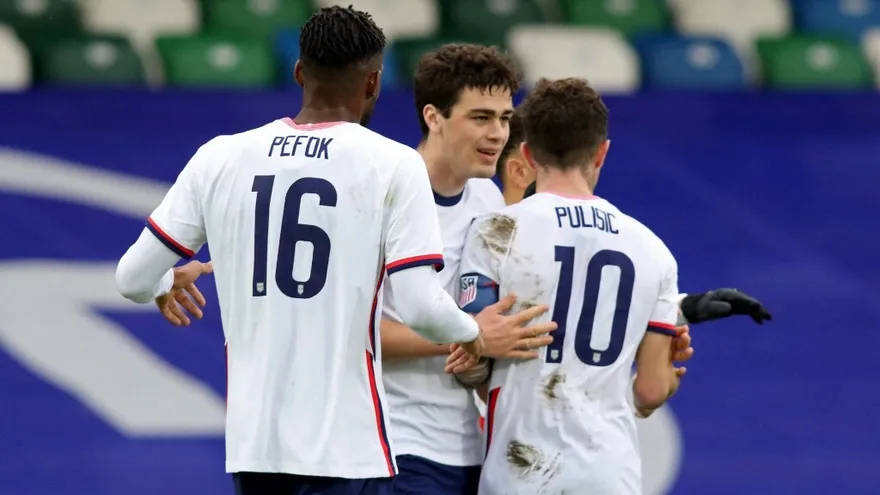 EEUU vence 2-1 a Irlanda del Norte en amistoso con dianas de Reyna y Pulisic
