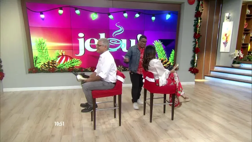 ¿Quién tarda más en arreglarse entre José Blandón y su esposa?