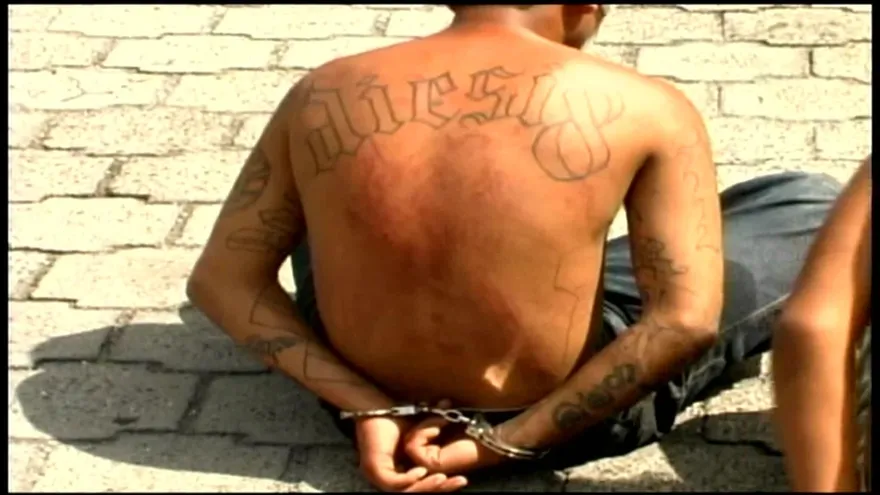 Bajo la lupa: El Salvador, secuestrado por las pandillas