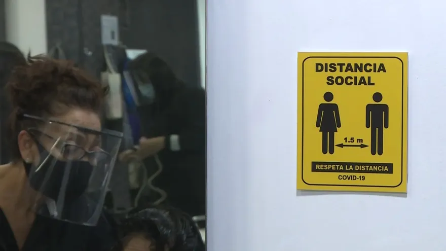 Ciudad de México emprende reactivación comercial en un punto crítico de la pandemia