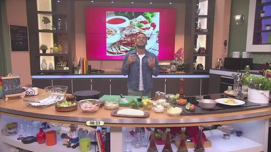 Alexis hace unas riquísimas quesadillas de pollo