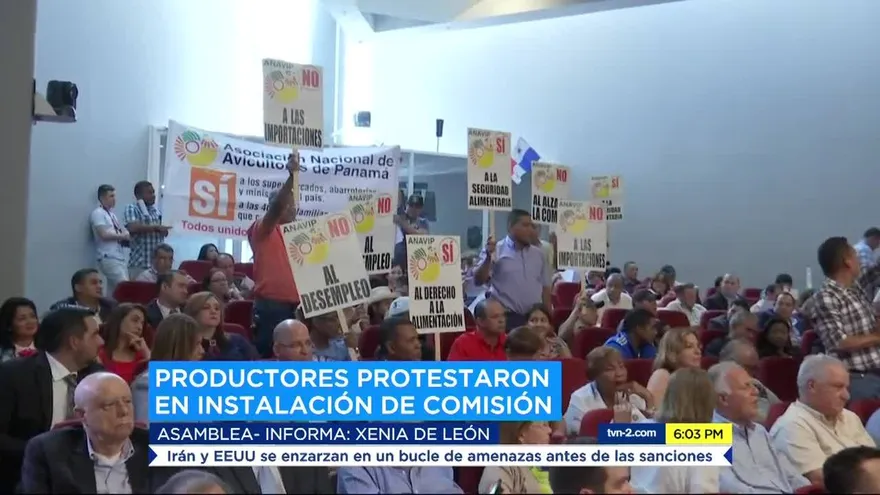 Productores protestan en instalación de la Comisión Asuntos Agropecuarios