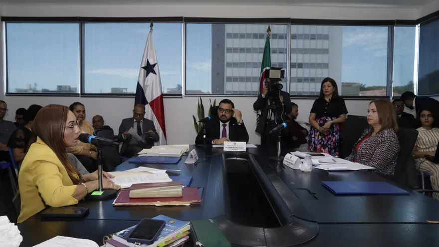 Analizan fusión de proyectos que reorganizan el Hospital Nicolás A. Solano