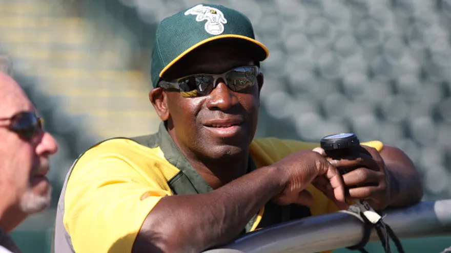 Chili Davis será coach de bateo de los Medias Rojas