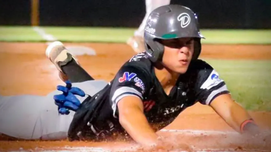 Pelotero del equipo juvenil de Darién