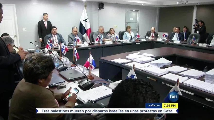 Comisionados devuelven presupuesto del Estado al Ejecutivo