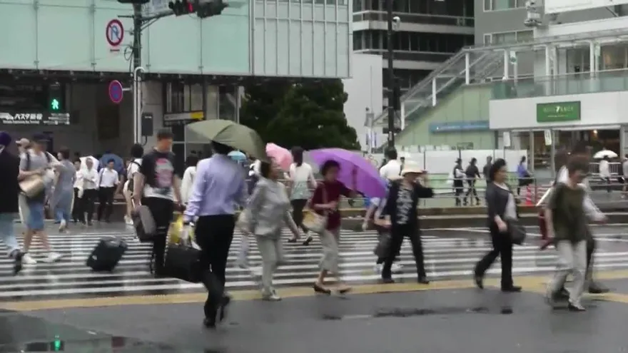 Más de 600 vuelos cancelados en Japón por la llegada del potente tifón Jebi