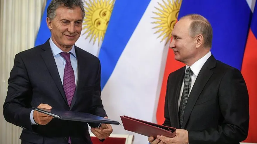 Macri y Putin hablan de cooperación bilateral y fútbol