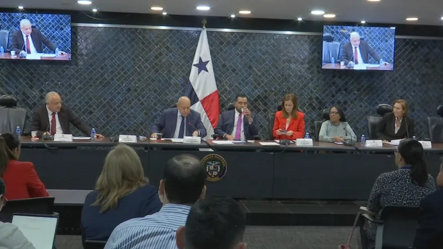 Aprueban en primer debate nuevo intento para descuento a jubilados