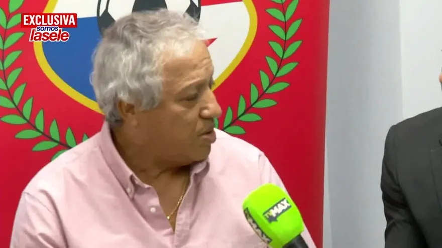 Américo Gallego señaló que un jugador de la Sele se negó a jugar con la selección