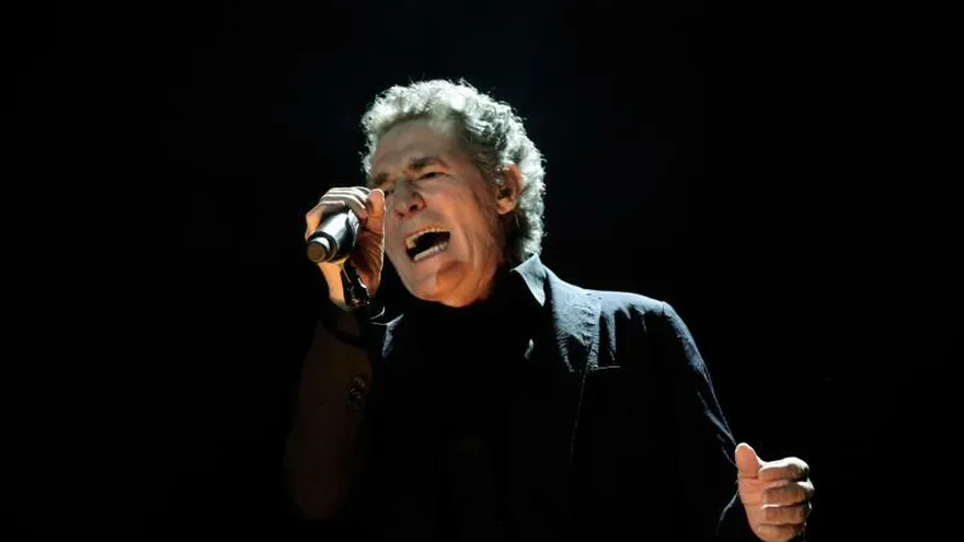 Fotografía de archivo del 11/12/2018 del cantantante Miguel Ríos, padre y abuelo del rock and roll en español.