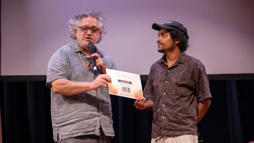 El reconocido cineasta y director Abner Benaim (izquierda)