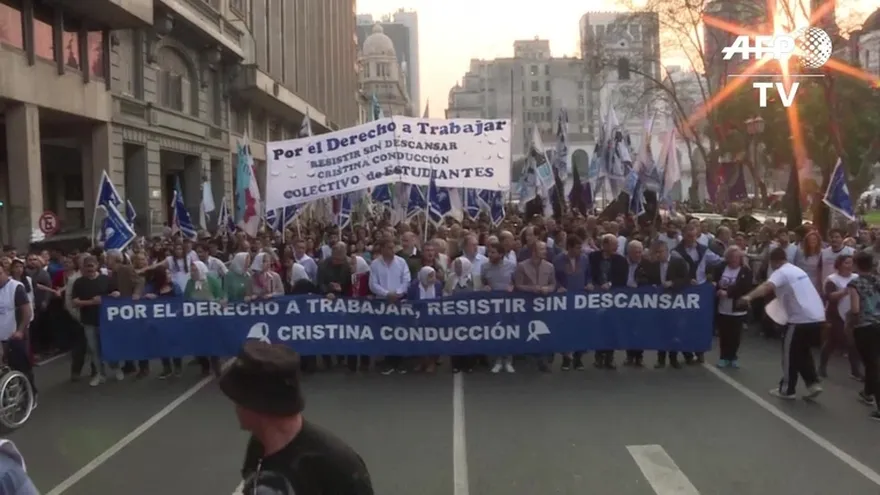 Inicia marcha opositora en Argentina que reclama empleos
