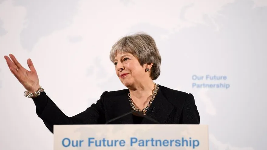 La primera ministra británica, Theresa May, expresa su posición de cara a la próxima fase de las negociaciones del "brexit" durante un acto en la Mansion House en Londres, Reino Unido.