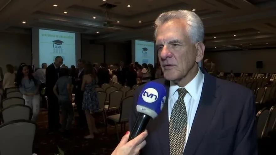 40 jóvenes se gradúan en el Centro Supérate