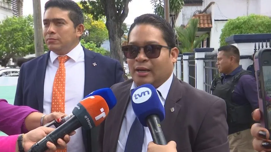 Procuradora Villalaz frena a la Unachi: Consejo Universitario no tiene facultad legal para rechazar la renuncia de la rectora