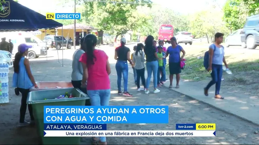 Miles forman filas para honrar a Jesús Nazareno