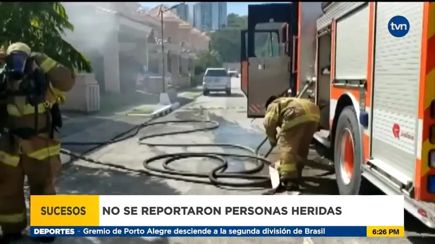Incendio en residencia en Condado del Rey
