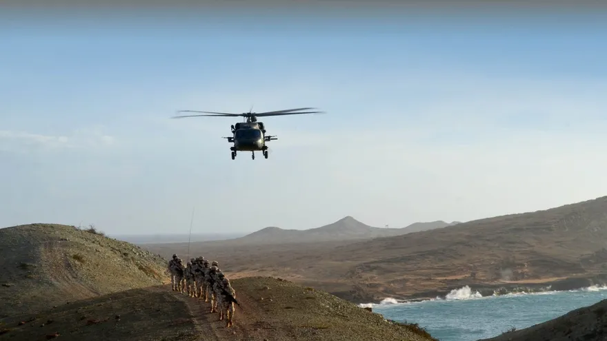 Unidades militares iniciaron operativo de búsqueda tras el accidente.
