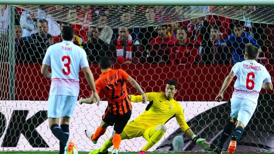 Eduardo pone la paridad en el marcador para el "Shakhtar"