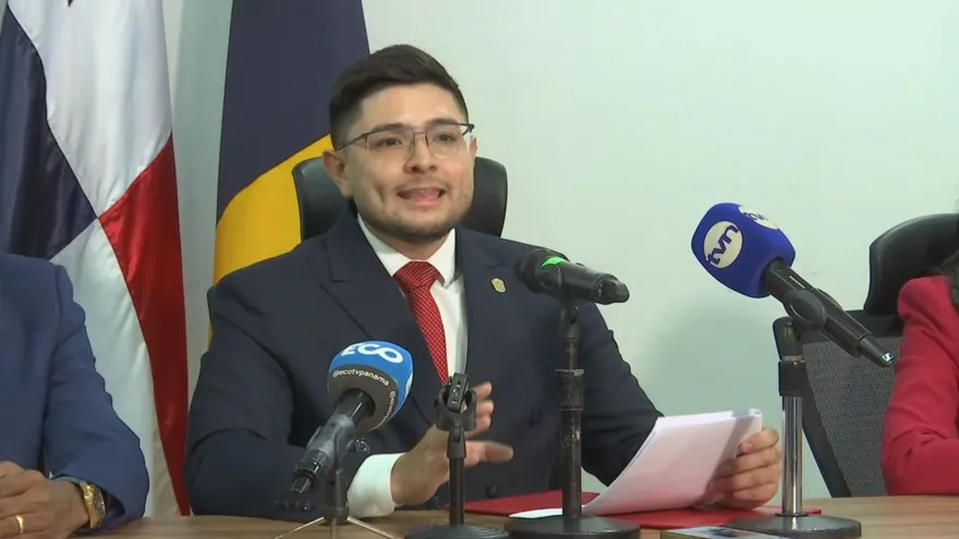 El diputado y presidente de la Comisión de Economía y Finanzas de la Asamblea Nacional, Eduardo Gaitán.