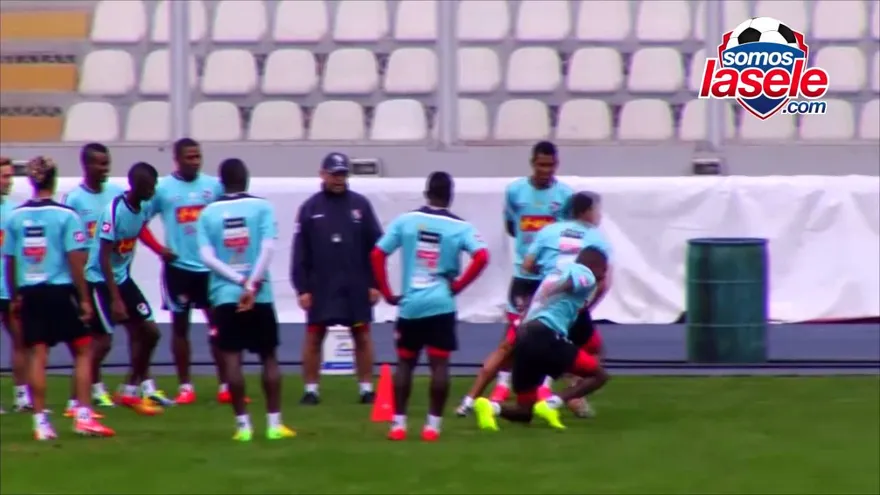 La Sele realizó esta tarde reconocimiento del Estadio Nacional de Lima