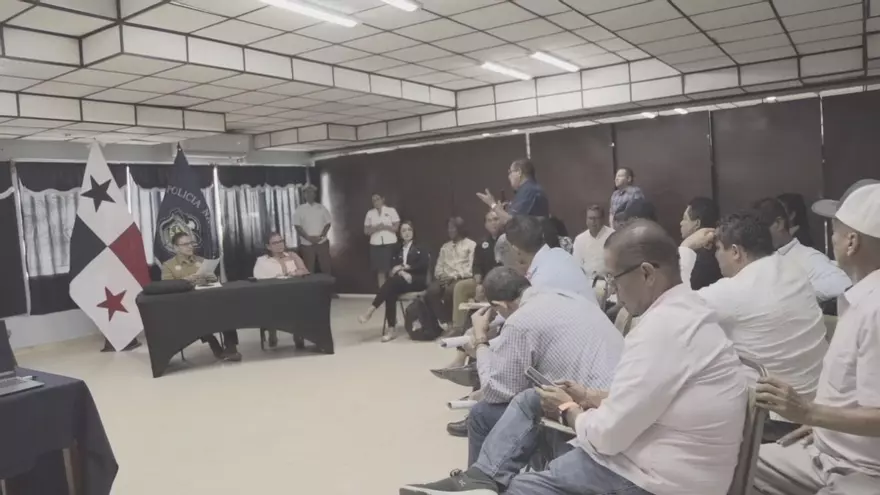 Reunión de alcaldes en Veraguas con el ministro de Seguridad, Frank Ábrego.