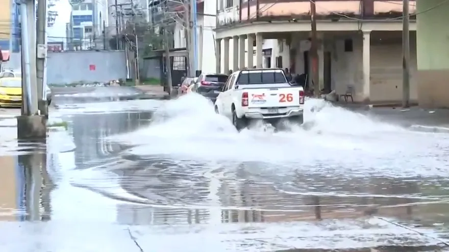 Ciudad de Colón se inundó por las fuertes lluvias