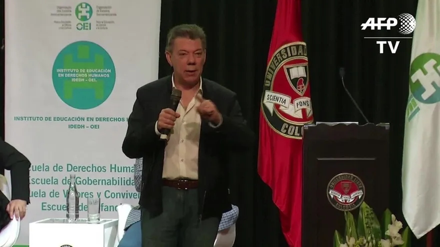 Santos insiste en plebiscito como vía para refrendar paz