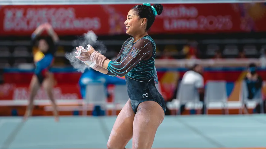 Hillary Heron ganó medalla de plata en el Mundial de Gimnasia Artística El Cairo 2026