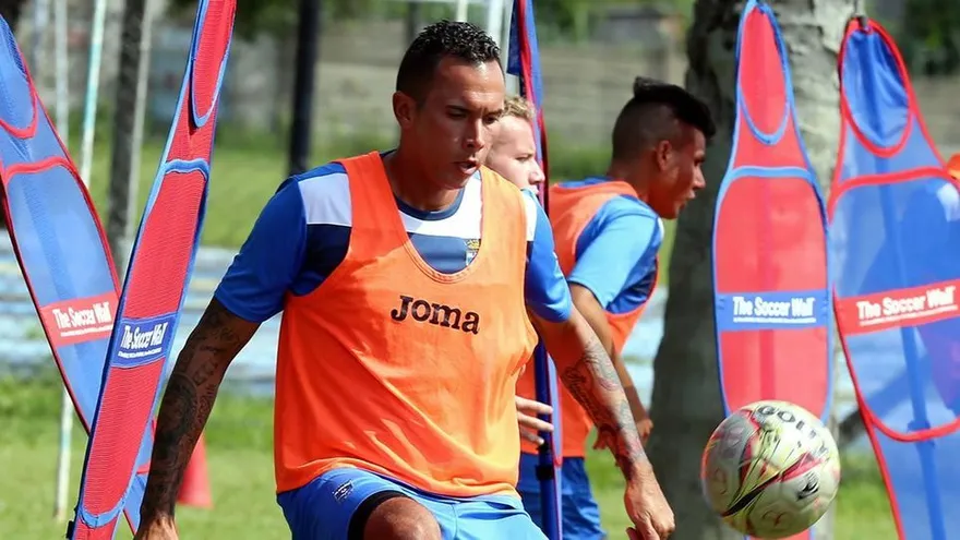Blooming, del panameño Blas Pérez, está en paro por falta de pago