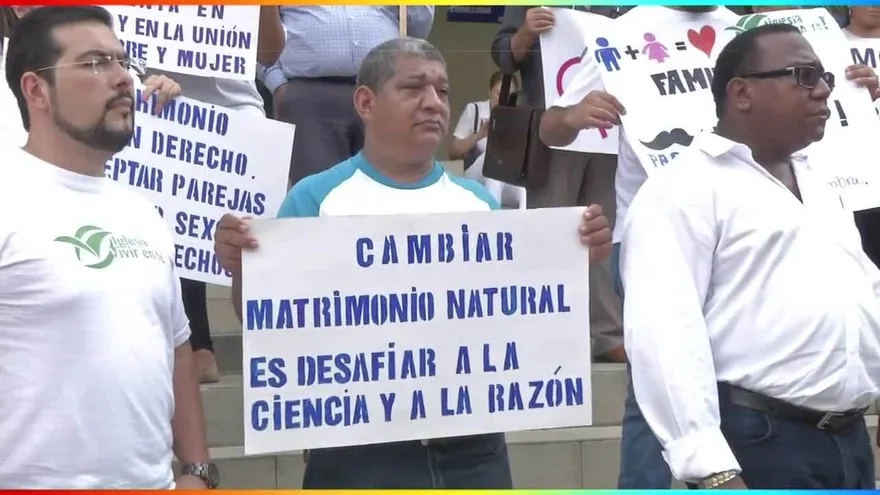 Organizaciones protestan contra matrimonio igualitario en Panamá