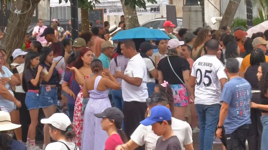 Miles de personas acudieron este domingo 28 de diciembre al Casco Viejo, específicamente al corregimiento de San Felipe, para disfrutar del último Casco Peatonal del año, en un ambiente cargado de música, cultura y convivencia familiar.