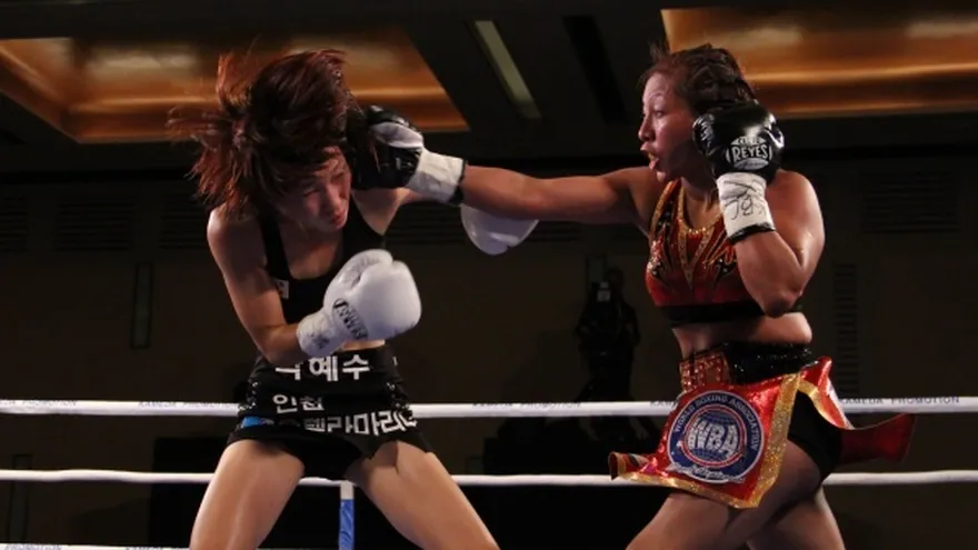 "Avispa" Ortiz defiende su corona ante Franco en México