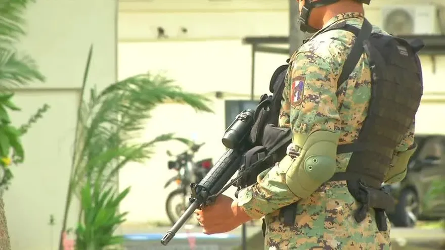 Autoridades policiales tras la ruta de narcos