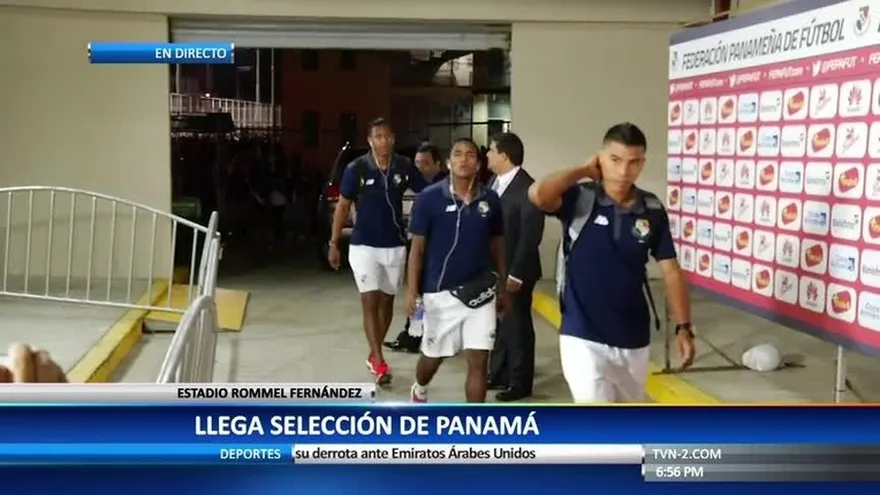 La 'Sele' llega al Rommel, se persigna y enciende a sus fanáticos