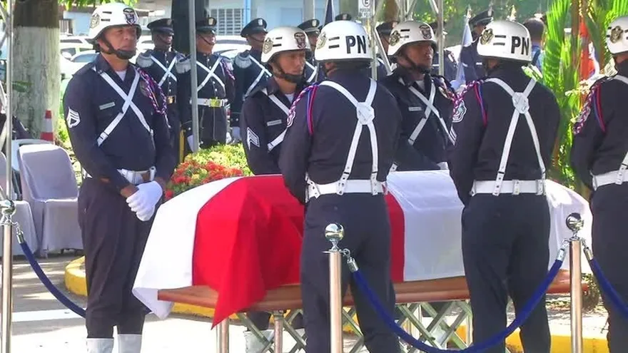 Dan el último adiós a policía asesinado durante robo en la DGI
