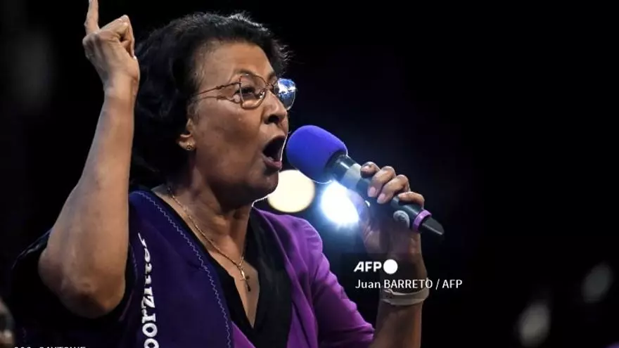 Jennifer Geerlings-Simons, de 71 años, primera mujer presidenta de Surinam
