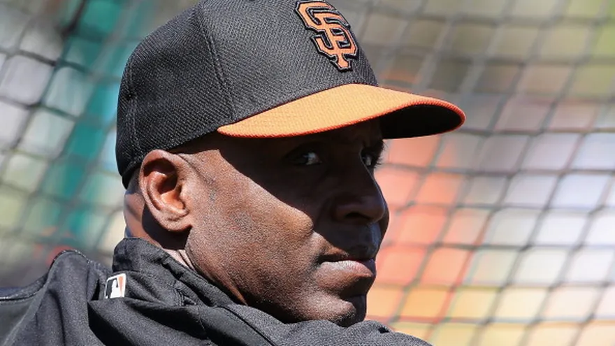 Barry Bonds tuvo operación de cadera