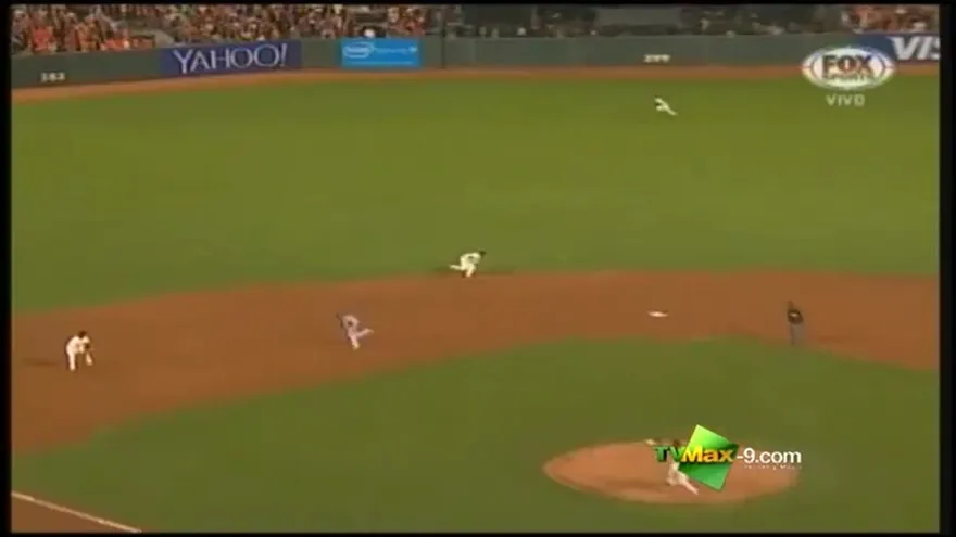 Hosmer con hit empuja la 3ra de los Reales