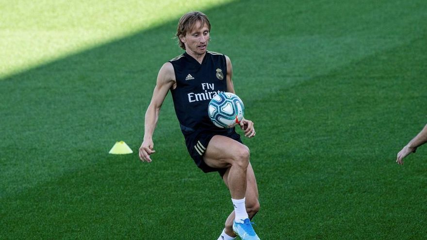 Modric sufre una lesión muscular a una semana de la Liga de Campeones