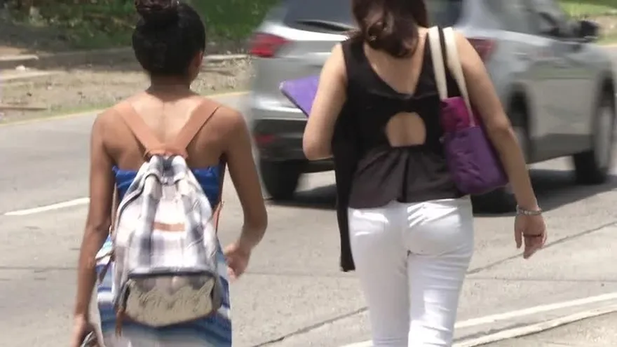 Las lesiones causadas por carteras muy pesadas