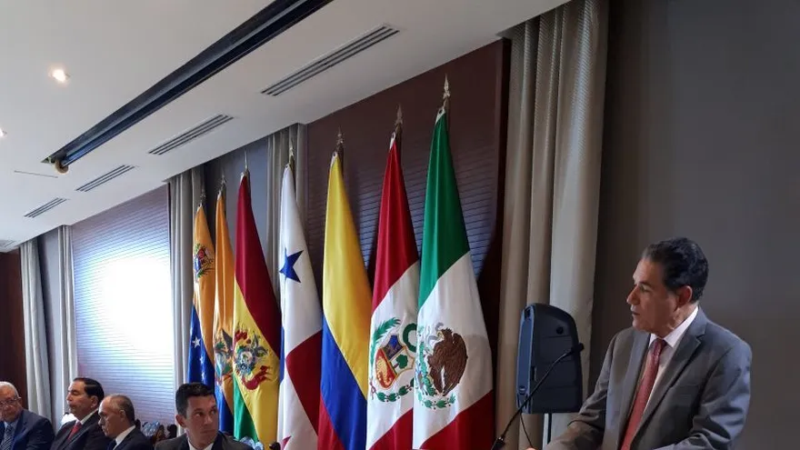 Conmemoran los  187 años de la muerte de  Simón Bolívar