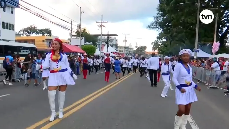 Vuelven los desfiles patrios